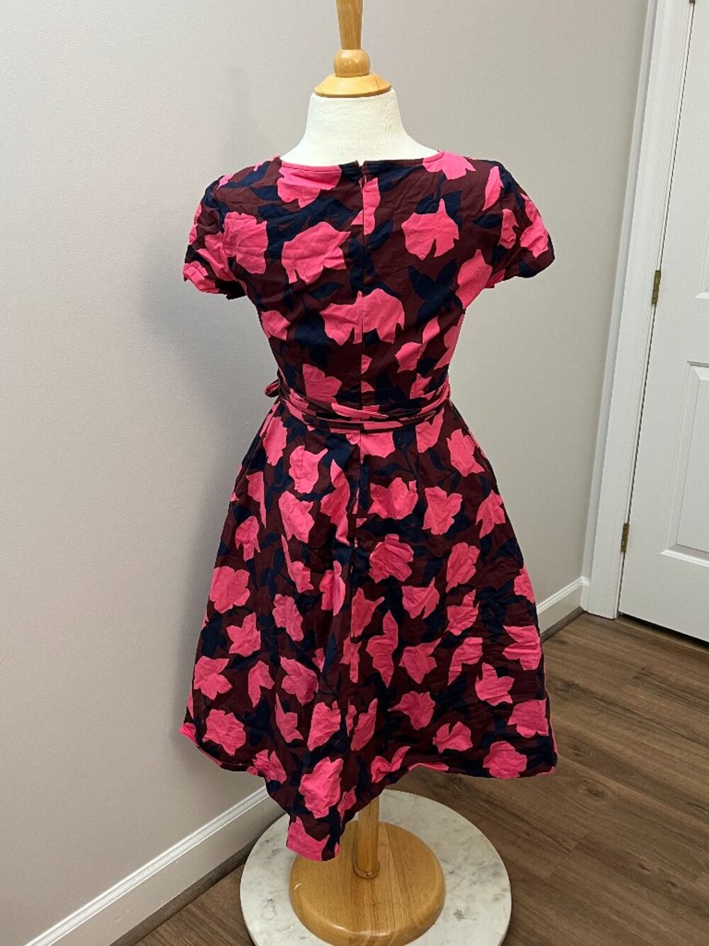 Boden Cotton Pink Floral Tie Waist Fit and Flare Dress Sz 4 - Picture 7 of 12